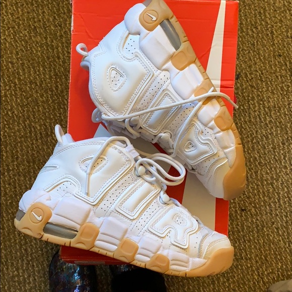 uptempo size 4